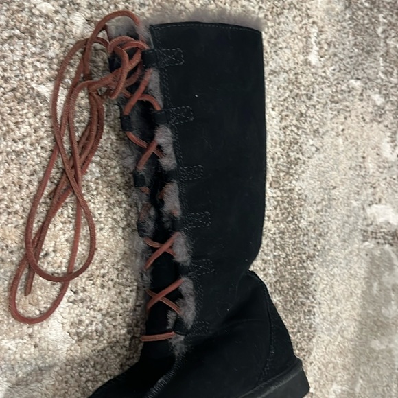 Black Ugg lace up boots 👢 - Picture 3 of 8